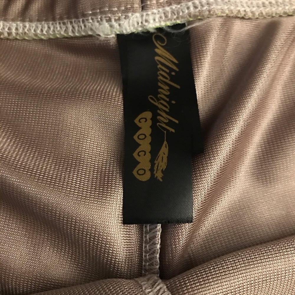 𝑀𝐼𝐷𝑁𝐼𝐺𝐻𝑇 ᑕOᑕO ♡︎ 𝐿𝑂𝑈𝑁𝐺𝐸𝑅𝐼𝐸 𝑆𝐸𝑇 - Picture 14 of 16